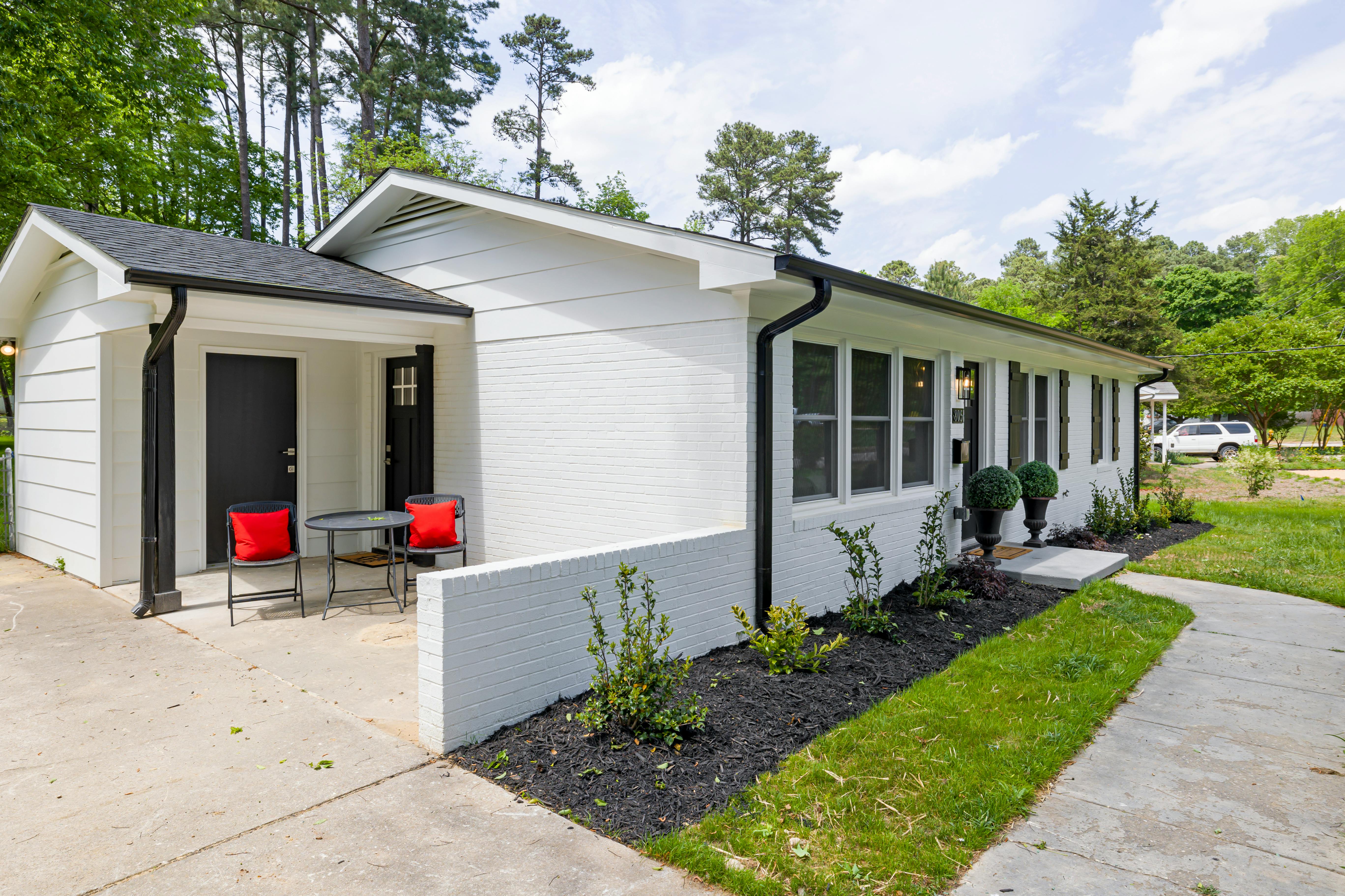 Ranch style home garage door service in Lancaster